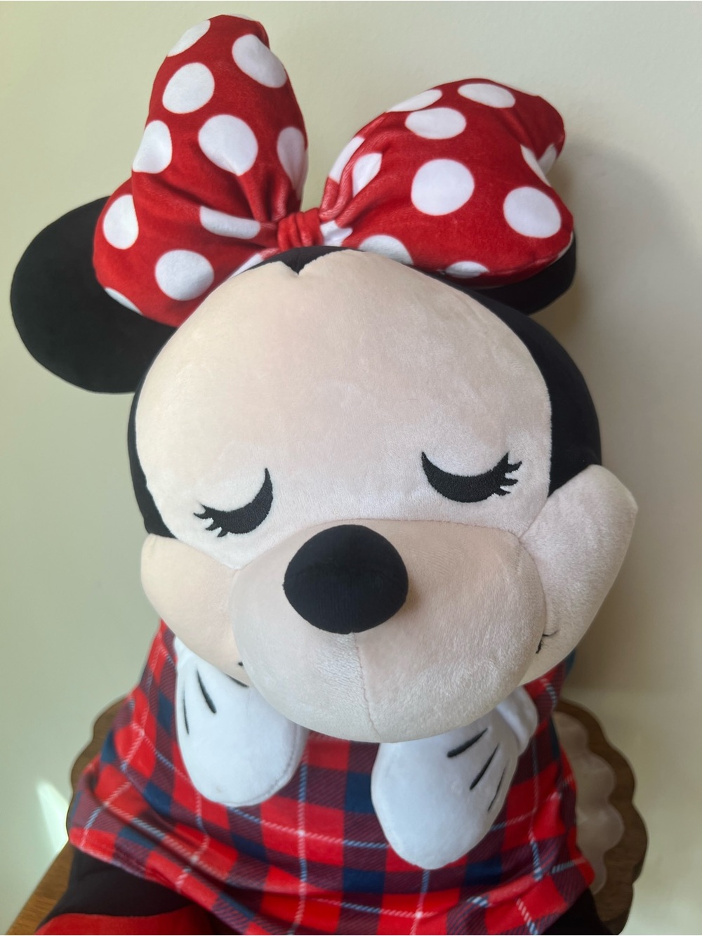 Disney Parks Minnie Mouse Cuddleez Plush Large Buffalo Plaid Stuffed Animal - Picture 7 of 13